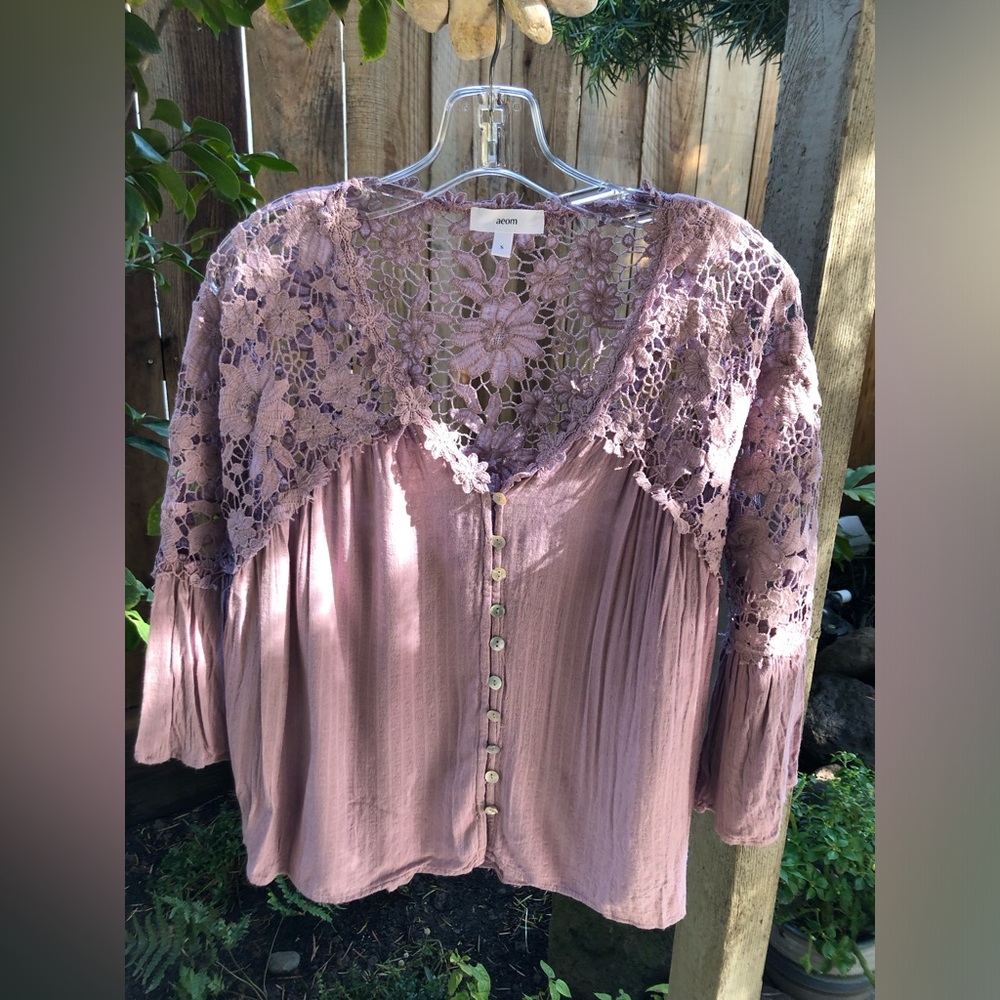 Aeom Lace Blouse with Ruffled Sleeves -Lavender - Size Small